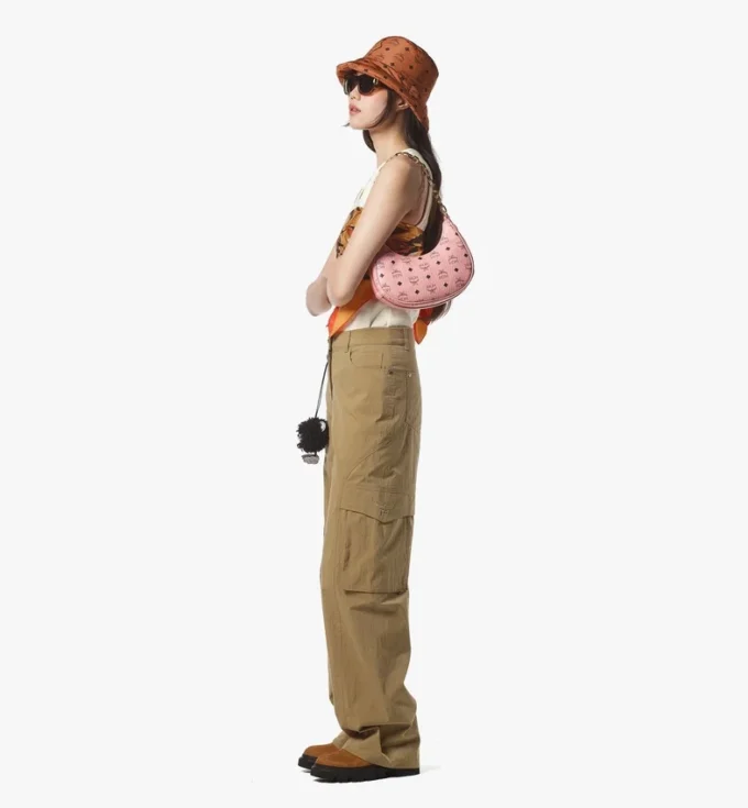 Aren Crescent Hobo-Tasche aus Visetos Aren Crescent Hobo-Tasche aus Visetos