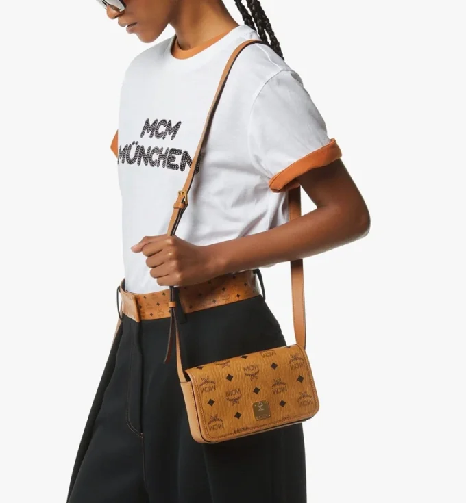 Aren Crossbody-Geldbörse aus Visetos Aren Crossbody-Geldbörse aus Visetos