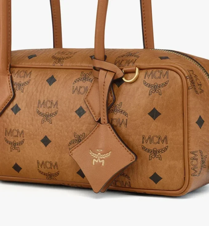 Aren East West Schultertasche aus Visetos Aren East West Schultertasche aus Visetos