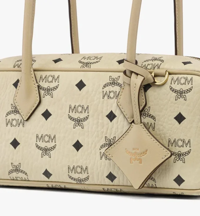 Aren East West Schultertasche aus Visetos Aren East West Schultertasche aus Visetos