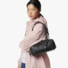 Aren East West Schultertasche aus Visetos Aren East West Schultertasche aus Visetos