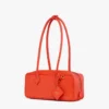 Aren East West Umhängetasche aus Maxi Monogram-Leder Aren East West Umhängetasche aus Maxi Monogram-Leder