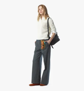 Aren Hobo aus recyceltem Nylon und Leder mit Monogramm-Print