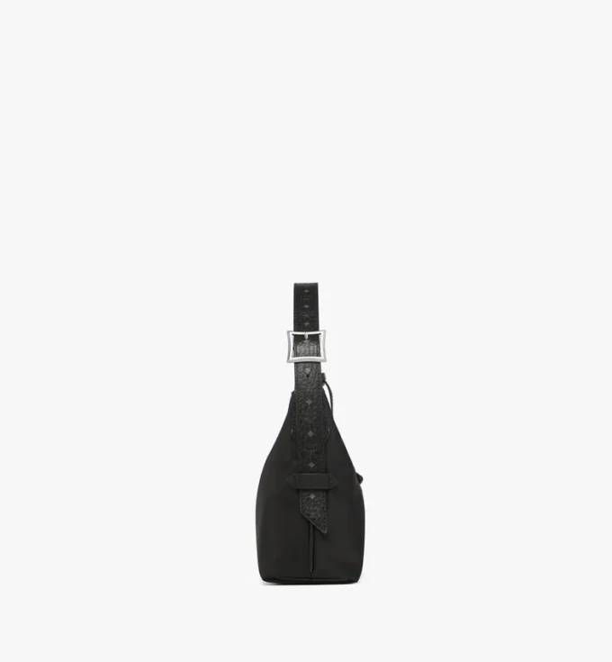 Aren Hobo aus recyceltem Nylon und Leder mit Monogramm-Print Aren Hobo aus recyceltem Nylon und Leder mit Monogramm-Print