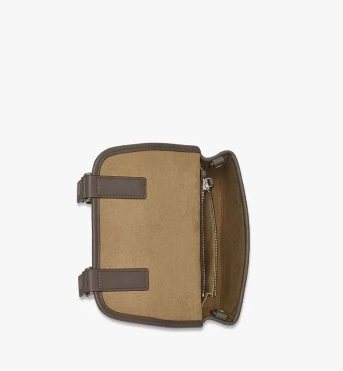 Aren Messenger Bag aus Leder mit Maxi Monogram Aren Messenger Bag aus Leder mit Maxi Monogram