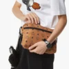 Aren Packable Tote aus Monogram-Nylon Aren Packable Tote aus Monogram-Nylon