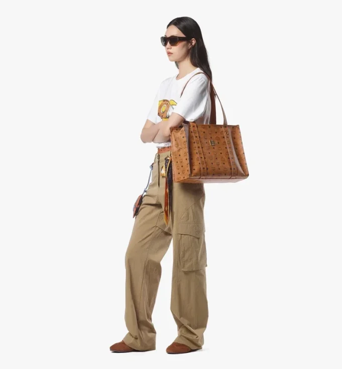 Aren-Schultasche aus Visetos Aren-Schultasche aus Visetos