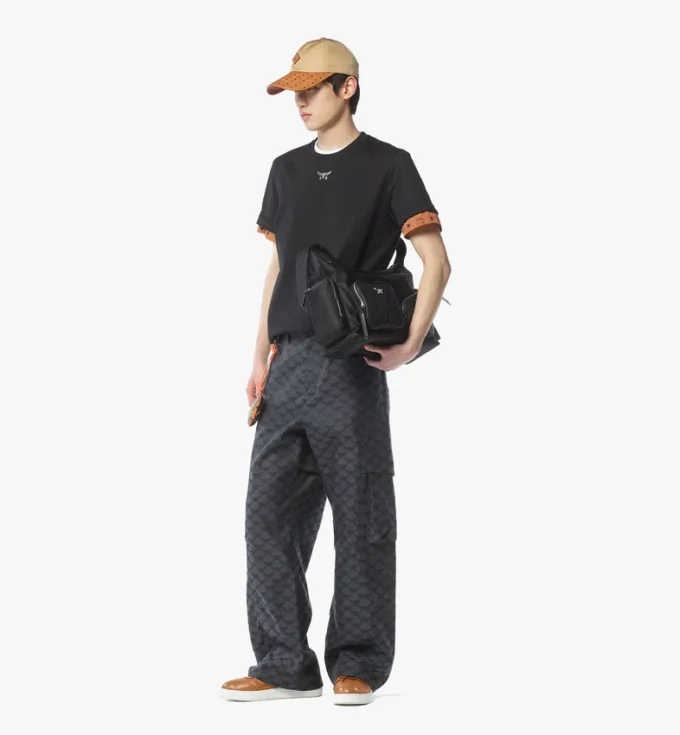 Aren Zip Hobo aus Econyl® und Leder mit Monogramm-Print Aren Zip Hobo aus Econyl® und Leder mit Monogramm-Print