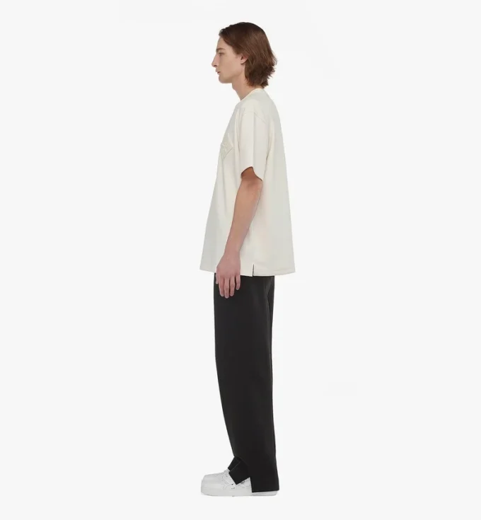Bouclé-T-Shirt mit Logo-Patch Bouclé-T-Shirt mit Logo-Patch