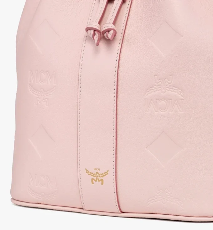 Dessau Drawstring-Tasche aus Maxi Monogram-Leder Dessau Drawstring-Tasche aus Maxi Monogram-Leder