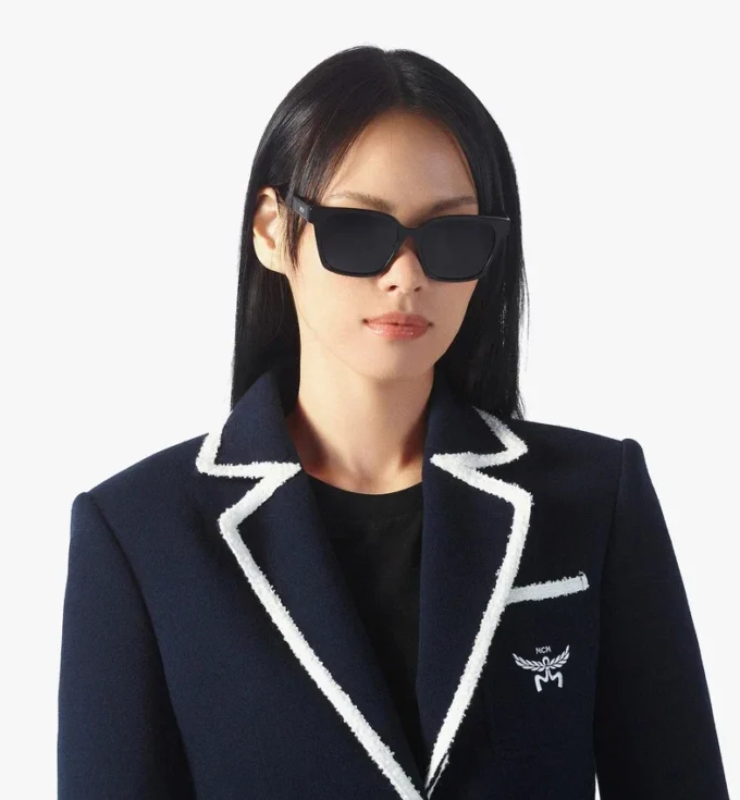 Eckige Sonnenbrille Eckige Sonnenbrille