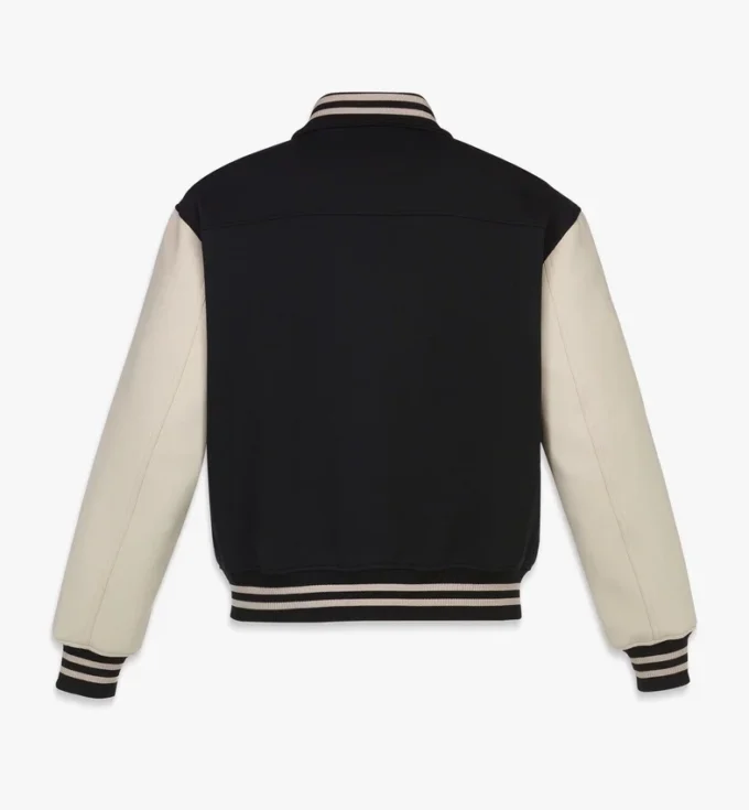 Essential Logo-Patch-Varsity-Jacke