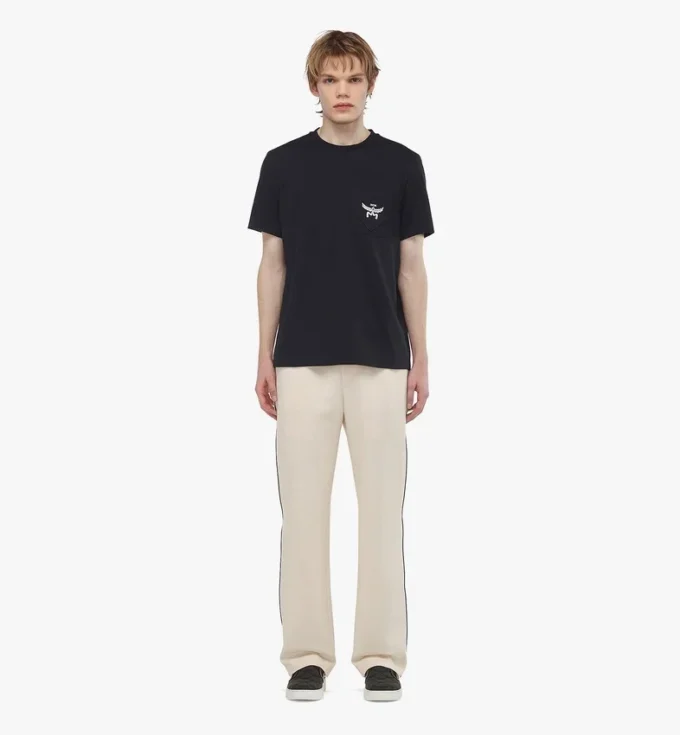 Essential Logo Pocket T-Shirt aus Bio-Baumwolle