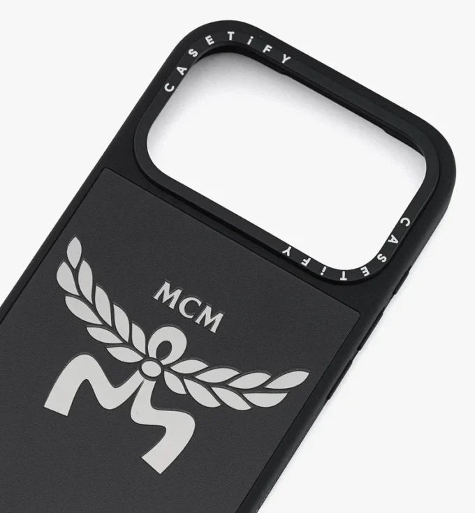 iPhone 17 Pro MCM x Casetify Logo Impact iPhone-Hülle iPhone 17 Pro MCM x Casetify Logo Impact iPhone-Hülle