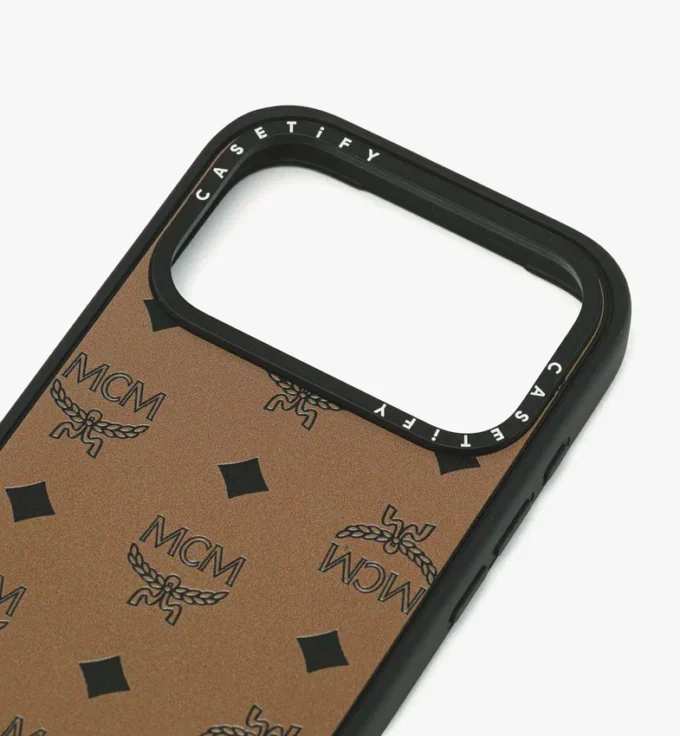 iPhone 17 Pro MCM x Casetify Monogram Impact iPhone-Hülle iPhone 17 Pro MCM x Casetify Monogram Impact iPhone-Hülle