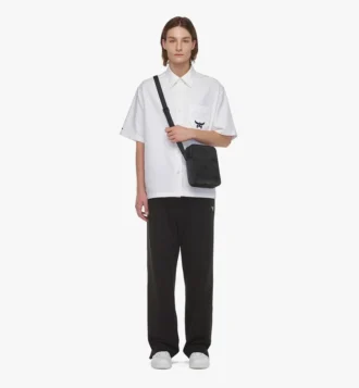 Klassik Crossbody aus Maxi Monogram-Leder