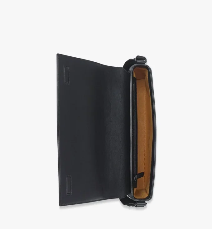 Klassik Messenger aus Leder mit Maxi Monogram Klassik Messenger aus Leder mit Maxi Monogram