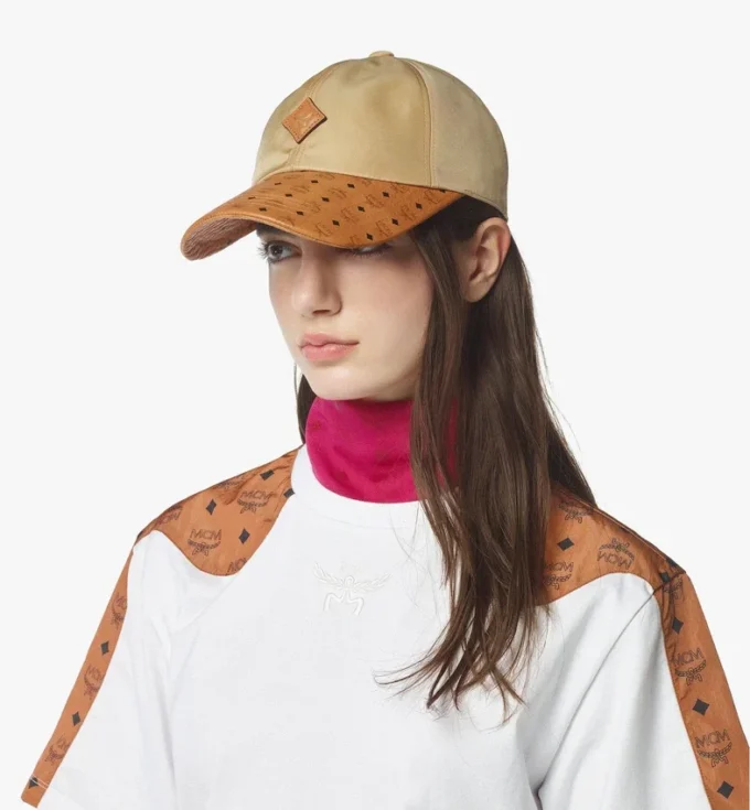 Klassische Kappe aus Econyl® und Leder Klassische Kappe aus Econyl® und Leder