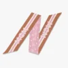 Kleiner Schal mit Monogramm-Print aus Bio-Seide Kleiner Schal mit Monogramm-Print aus Bio-Seide