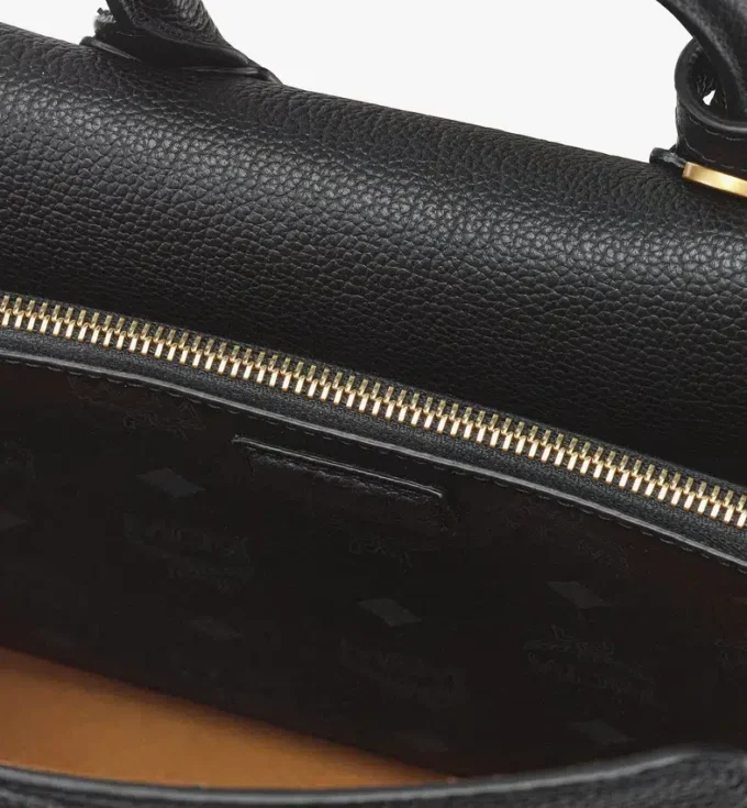 Milla Tote Bag aus genarbtem Leder Milla Tote Bag aus genarbtem Leder