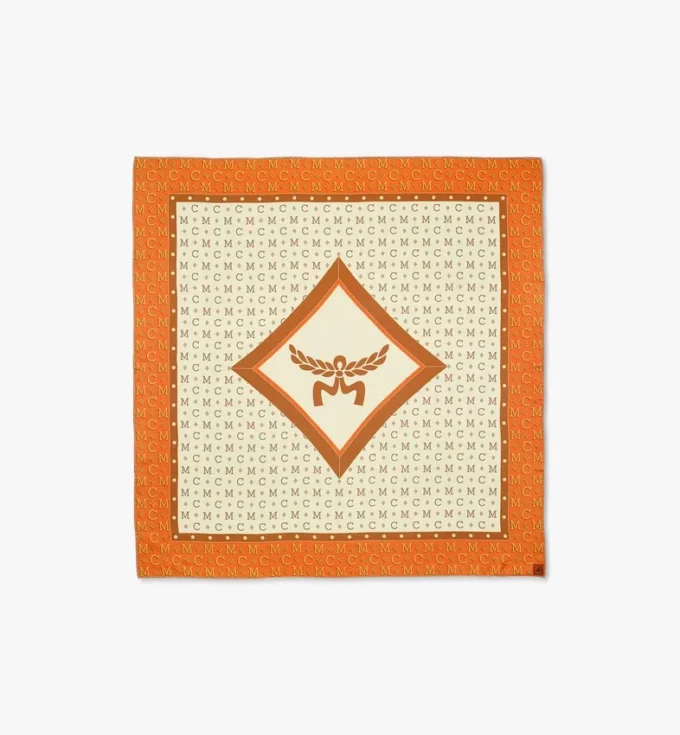 Schal mit Rauten-Monogramm aus Bio-Seide Schal mit Rauten-Monogramm aus Bio-Seide