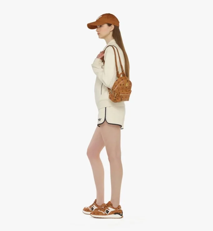 Stark Bebe Boo Rucksack mit seitlichen Nieten aus Visetos Stark Bebe Boo Rucksack mit seitlichen Nieten aus Visetos