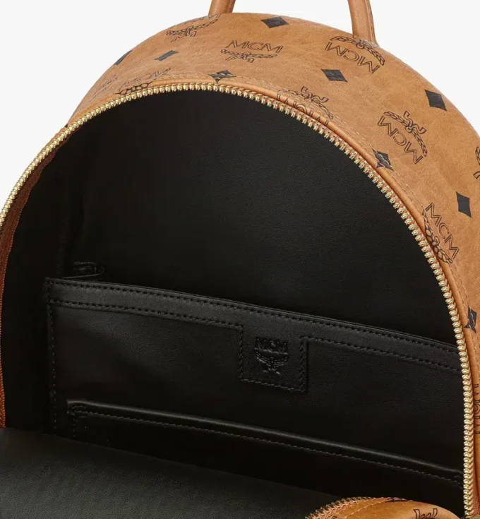 Stark Side Studs Rucksack aus Visetos Stark Side Studs Rucksack aus Visetos