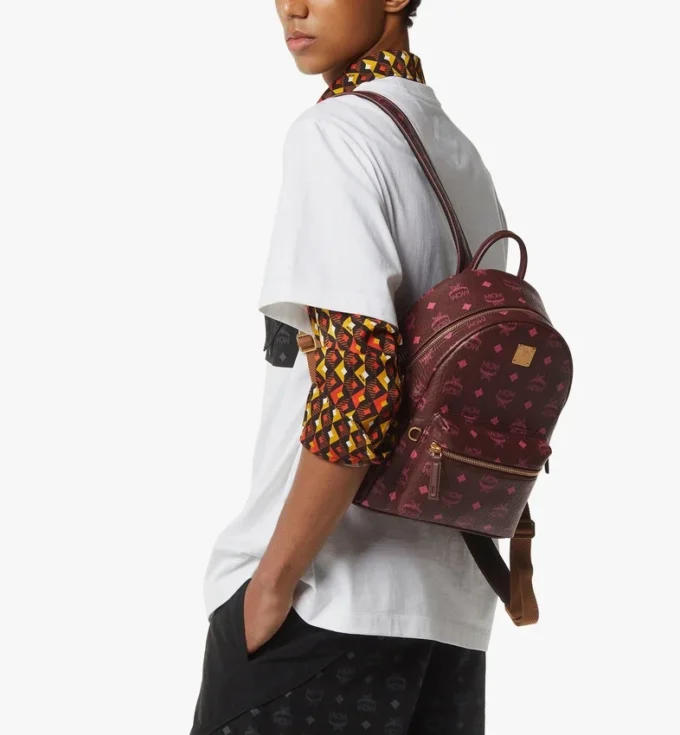 Stark Side Studs Rucksack aus Visetos Stark Side Studs Rucksack aus Visetos