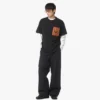 T-Shirt mit Monogramm-Aufnäher-Tasche aus Bio-Baumwolle T-Shirt mit Monogramm-Aufnäher-Tasche aus Bio-Baumwolle