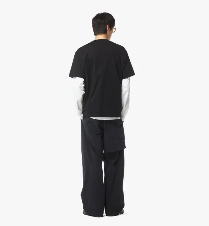 T-Shirt mit Monogramm-Aufnäher-Tasche aus Bio-Baumwolle T-Shirt mit Monogramm-Aufnäher-Tasche aus Bio-Baumwolle