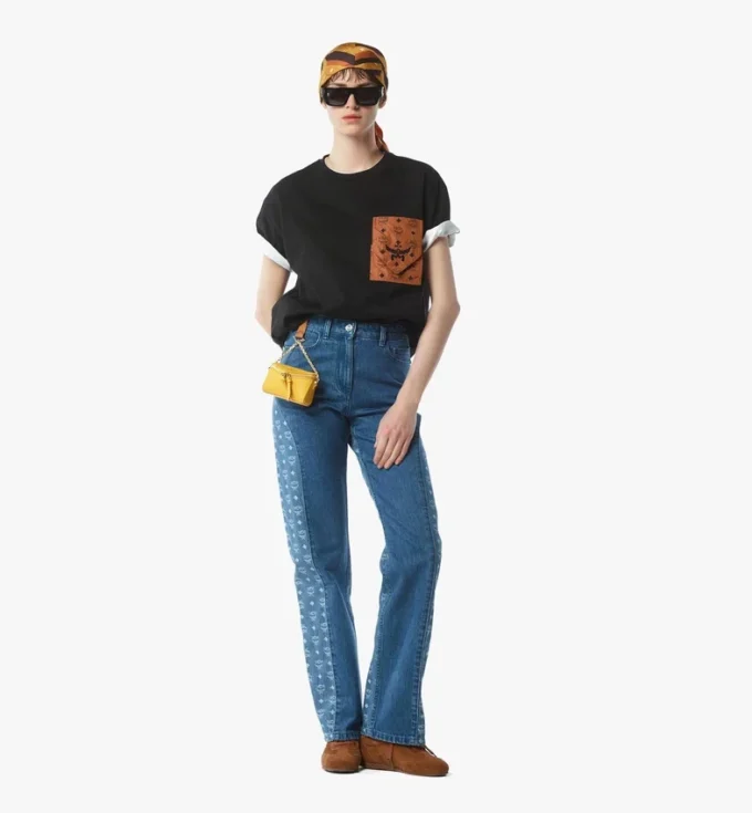 T-Shirt mit Monogramm-Aufnäher-Tasche aus Bio-Baumwolle T-Shirt mit Monogramm-Aufnäher-Tasche aus Bio-Baumwolle