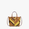 Toni Shopper mit Reißverschluss oben und Nieten in Mega Herringbone Visetos Toni Shopper mit Reißverschluss oben und Nieten in Mega Herringbone Visetos