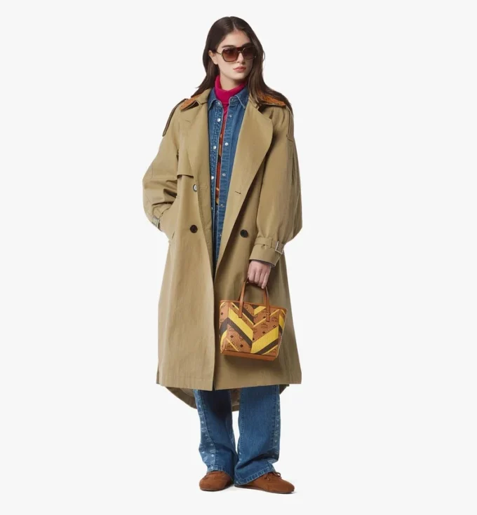Toni Shopper mit Reißverschluss oben und Nieten in Mega Herringbone Visetos Toni Shopper mit Reißverschluss oben und Nieten in Mega Herringbone Visetos