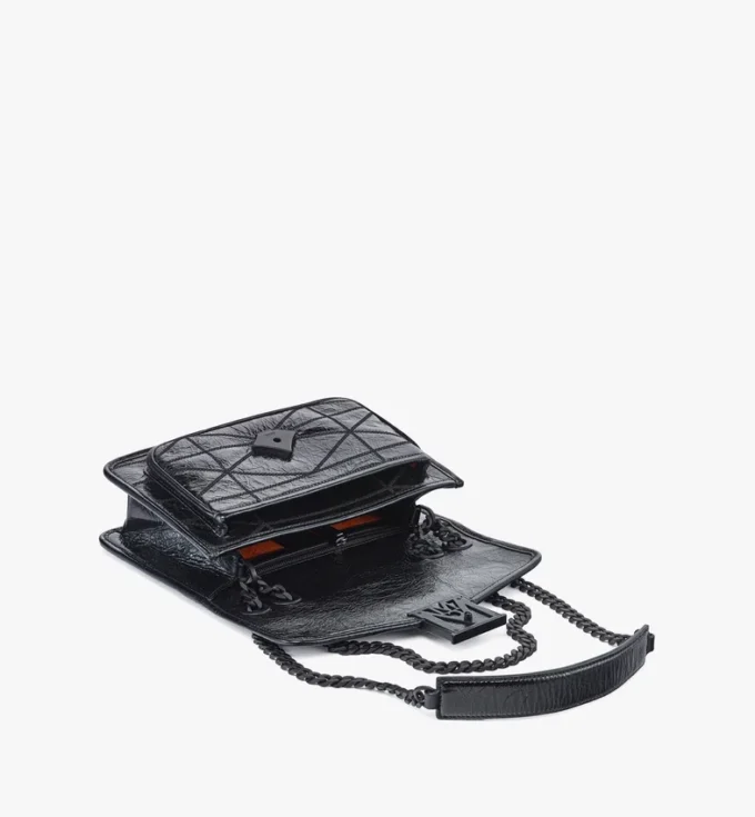 Travia gesteppte Umhängetasche aus Crushed-Leder Travia gesteppte Umhängetasche aus Crushed-Leder