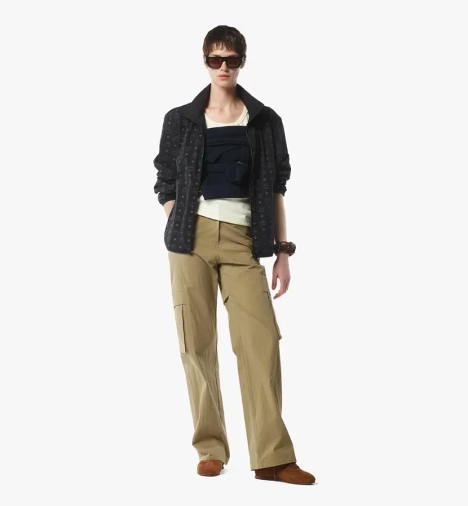 Wendbare Windjacke mit Monogramm-Print aus Econyl® Wendbare Windjacke mit Monogramm-Print aus Econyl®