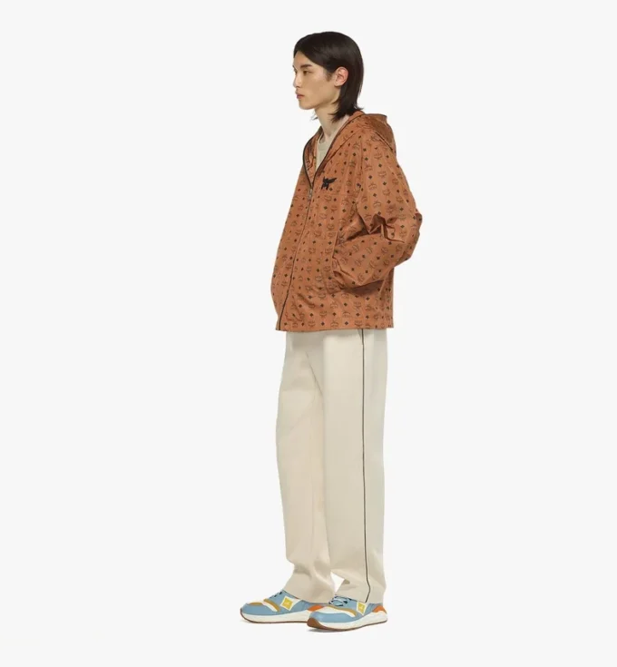 Windjacke mit Monogramm-Print aus Econyl® Windjacke mit Monogramm-Print aus Econyl®